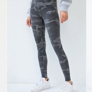 TNA equator legging